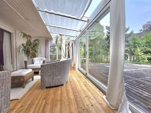 Wintergarten mit Fußbodenheizung - 4 Zimmer Bungalow zum Kaufen in Hamburg