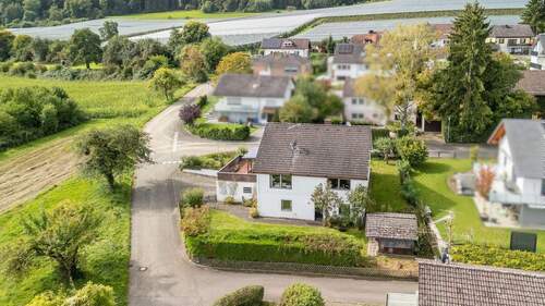 Luftbild - 6 Zimmer Einfamilienhaus in Stockach
