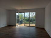 Wohnzimmer mit Balkon - 