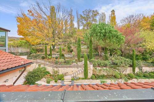 Dachgeschosswohnung mit tollem Blick - 1 Zimmer Mehrfamilienhaus, Wohnhaus in Bensheim