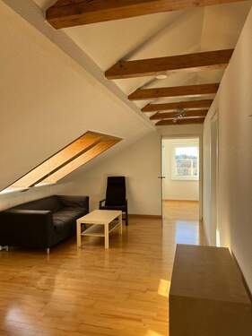 Wohnzimmer - 2,5 Zimmer Studenten-WG in gepflegtem Studentenwohnheim