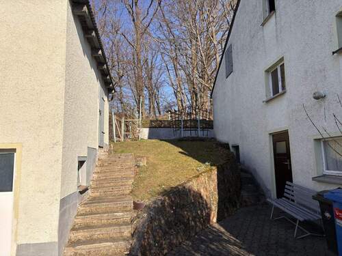 Treppe zum Nebengebäude - 