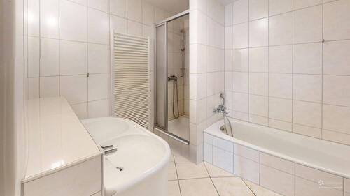 Badezimmer Ansicht 1 - 
