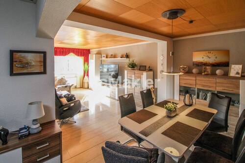 Wohn-Esszimmer - 2 Zimmer Einfamilienhaus in Duisburg