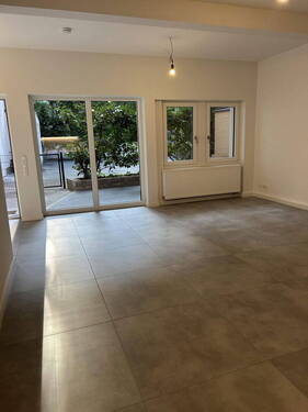 Wohnen - Einfamilienhaus mit 113,50 m² in Frankfurt am Main zur Miete