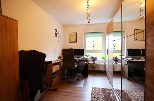 Kinderzimmer_Buero.jpg - 