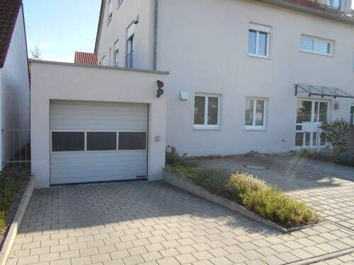 Bild 1 - 2 Zimmer Etagenwohnung in Ingolstadt