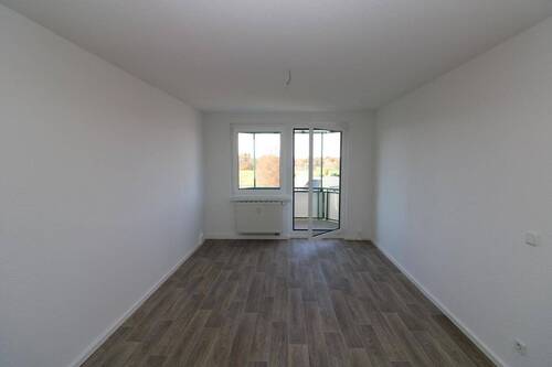 Wohnzimmer - 3 Zimmer Etagenwohnung in Freiberg