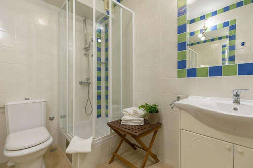 Modernes Badezimmer - 