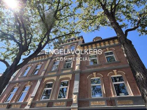 Hausansicht - Wohn- und Geschäftshaus zu verkaufen