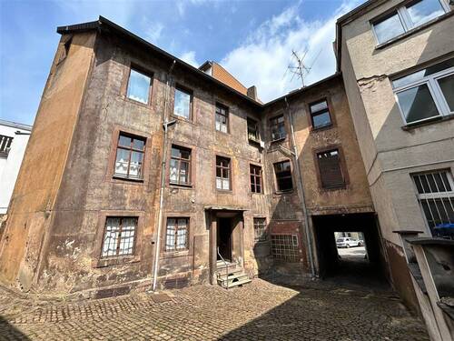 Rückansicht/Einfahrt - 