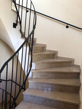 Treppenhaus Zugang Keller - 