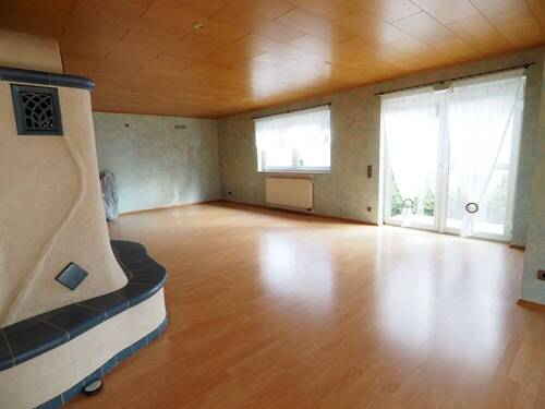 Wohn-/ Esszimmer - 