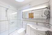 Badezimmer im Obergeschoss - 