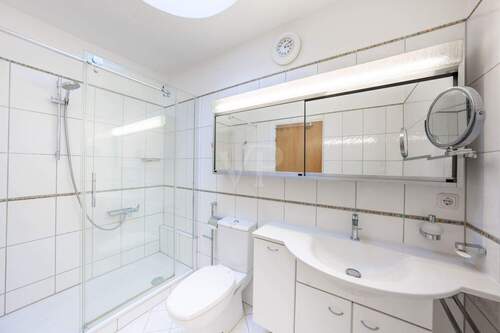 Badezimmer im Obergeschoss - 