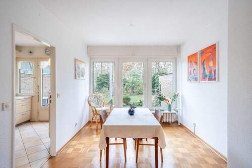 Essbereich mit Gartenblick - 