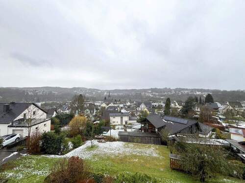 Aussicht - 3 Zimmer Etagenwohnung zur Miete in Windeck / Rosbach