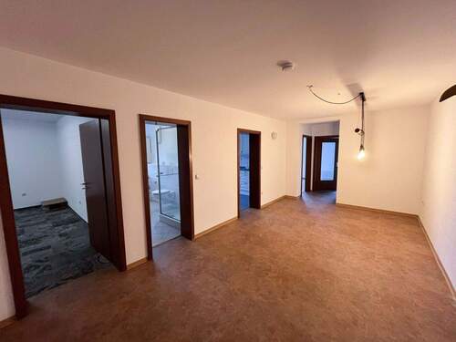 Flur - 3 Zimmer Etagenwohnung in Windeck / Rosbach