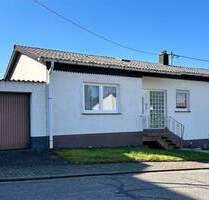 Illingen OT: Freist. 1FH mit Garage und Garten