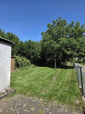 Grundstück hinter dem Haus - 