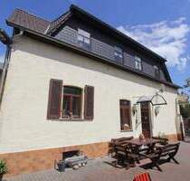 Großes Wohnhaus mit Nebengebäude- Wohnen und Arbeiten an einem Ort ist hier möglich! - Zörbig Stumsdorf