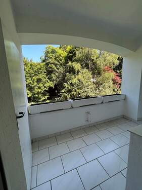 Balkon zur Hofseite - 2 Zimmer Etagenwohnung zur Miete in Bochum