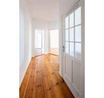 Bezugsfreier, charmanter 3-Zimmer-Altbauklassiker mit Balkon in ruhiger Reinickendorfer Kiezlage! - Berlin