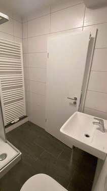 e898a1bf-8284-4789-ac09-43bd156d620f.jpg - 