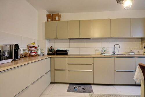 neuwertige Einbauküche - 