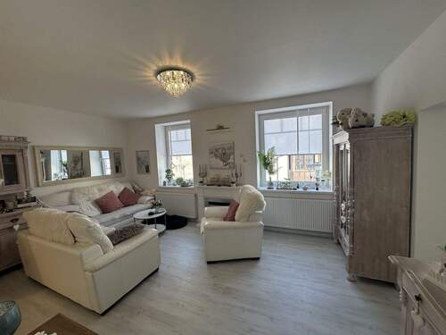 Wohnzimmer (OG rechts) - 