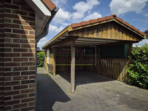 Carport m. Geräteraum - 4 Zimmer Einfamilienhaus in Friesoythe