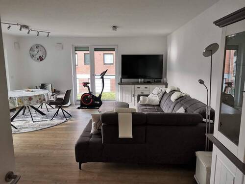 Wohn-/Esszimmer - 