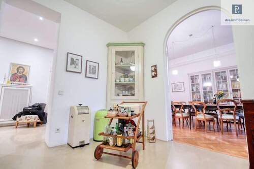 Blick von Küche in Flur und Esszimmer - 