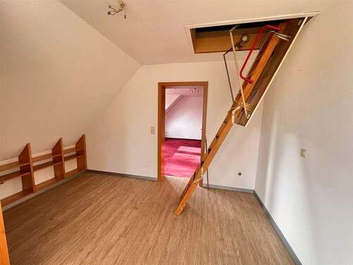 Treppe Spitzboden - 