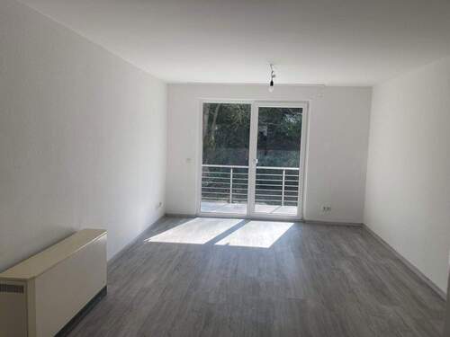 Wohnzimmer_1 - Zwei-Zimmer-Wohnung mit Südbalkon ab sofort bezugsfertig