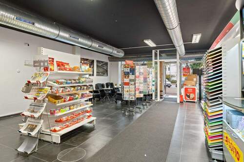 Als Kiosk genutzte Gewerbeeinheit - 