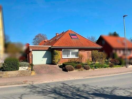 Straßenansicht - Etagenwohnung mit 82,00 m&sup2; in Sarstedt zum Kaufen