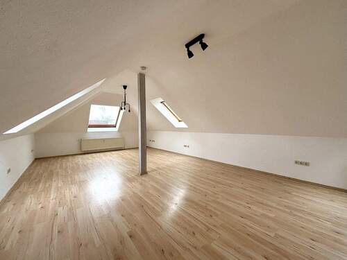 Wohn- und Esszimmer - 