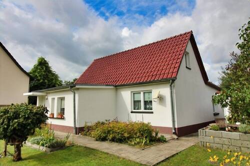 Seitenansicht Haus - 6 Zimmer Einfamilienhaus zum Kaufen in Panketal