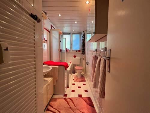 Badezimmer - Etagenwohnung mit 210,00 m² in Berlin zum Kaufen