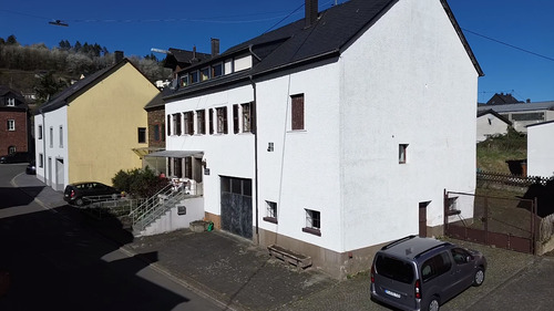 Hausfront - Bietververfahren: Wohnen im Herzen von Lieser ab 249.000 möglich!