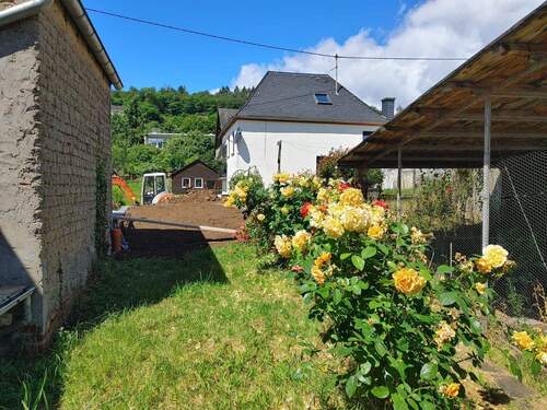 Garten - 9 Zimmer Einfamilienhaus in Lieser