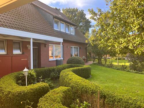 Wohnhaus (Rückwärtige Ansicht) - 