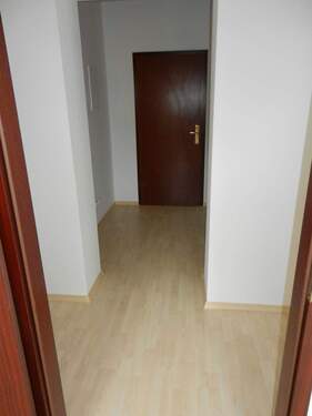 Flur - 2 Zimmer Etagenwohnung zur Miete in Dresden