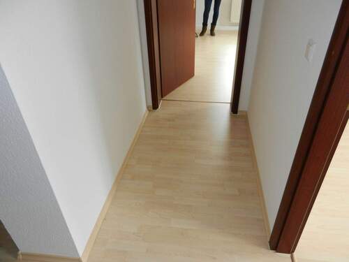 Flur - Etagenwohnung mit 44,70 m&sup2; in Dresden zur Miete