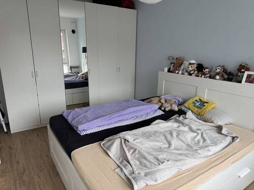 Schlafzimmer (2).JPG - 