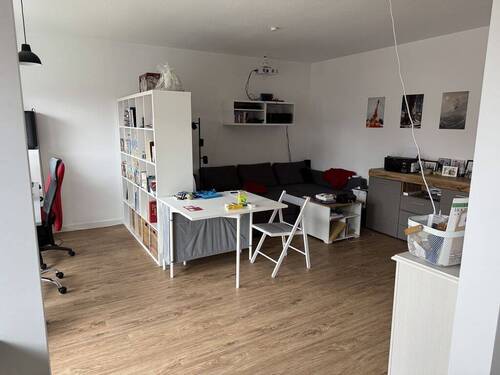 Wohn- und Esszimmer (2).JPG - 