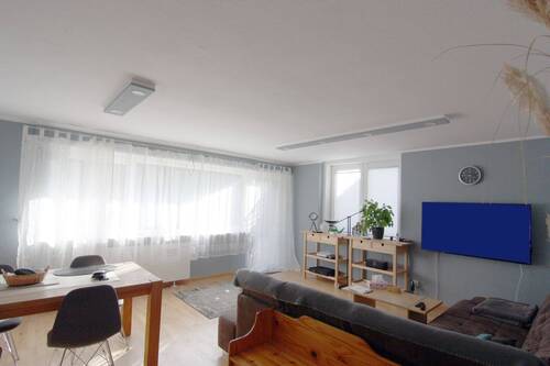 Wohnzimmer - 3 Zimmer Etagenwohnung zum Kaufen in Schönau