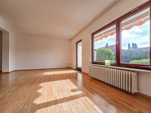 Wohnzimmer - Reihenmittelhaus mit 129,80 m² in Kehl zum Kaufen