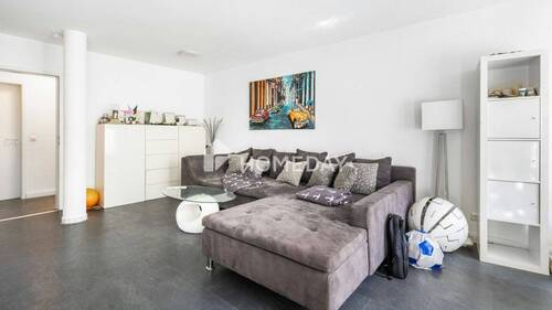 Wohnzimmer 1 - 3 Zimmer Etagenwohnung in Frankfurt am Main